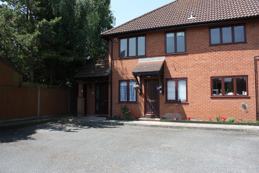 2 bed 1st Floor Flat for rent in Chingford. From Amanda Roberts - North Chingford