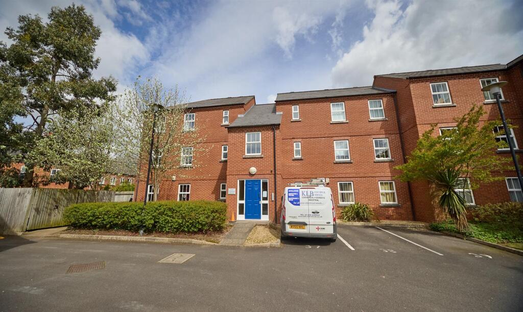 2 bed 1st Floor Flat for rent in Hinckley. From Scrivins & Co Estate Agents & Letting Agents - Hinckley