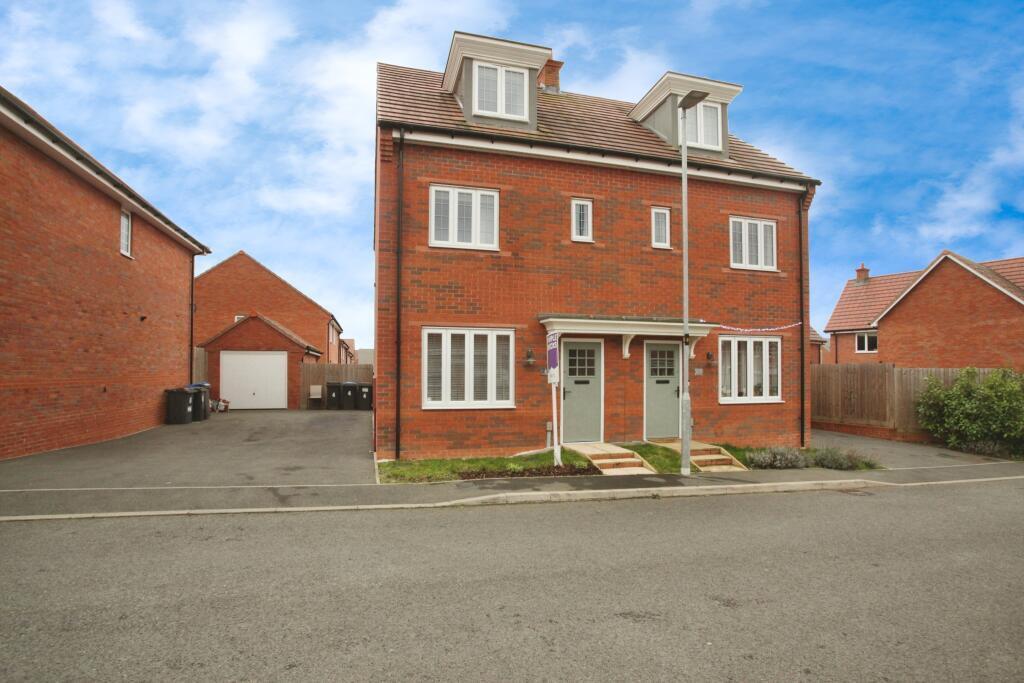 3 bed Semi Detached for rent in Hinckley. From Scrivins & Co Estate Agents & Letting Agents - Hinckley