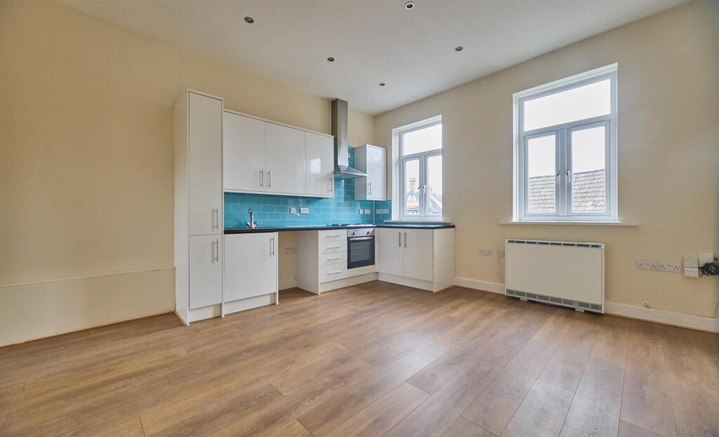 1 bed Apartment for rent in Barwell. From Scrivins & Co Estate Agents & Letting Agents - Hinckley 1 bed Apartment for rent in Barwell. From Scrivins & Co Estate Agents & Letting Agents - Hinckley