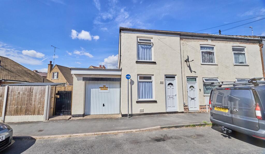 2 bed End of Terrace for rent in Hinckley. From Scrivins & Co Estate Agents & Letting Agents - Hinckley