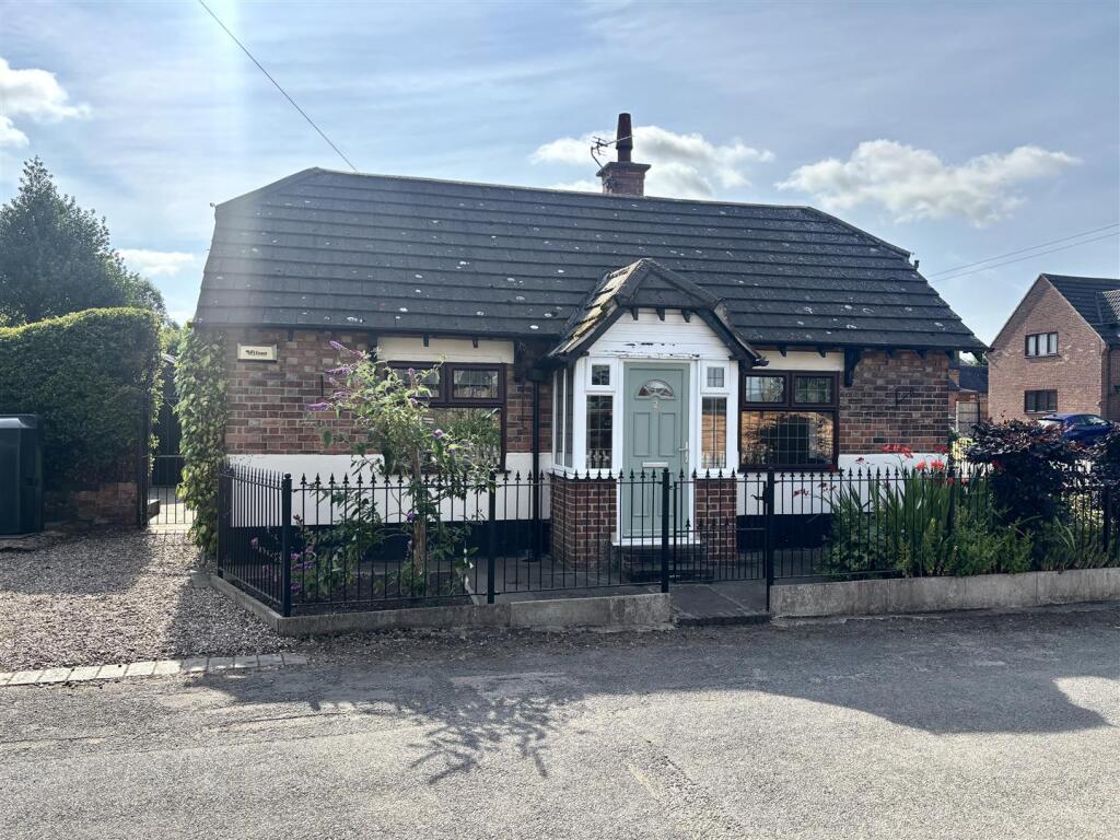 2 bed Semi-detached bungalow for rent in Nuneaton. From Scrivins & Co Estate Agents & Letting Agents - Hinckley