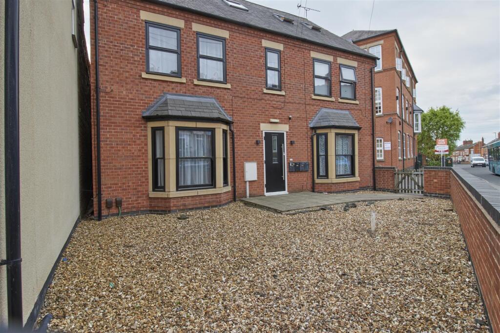 1 bed Apartment for rent in Barwell. From Scrivins & Co Estate Agents & Letting Agents - Hinckley
