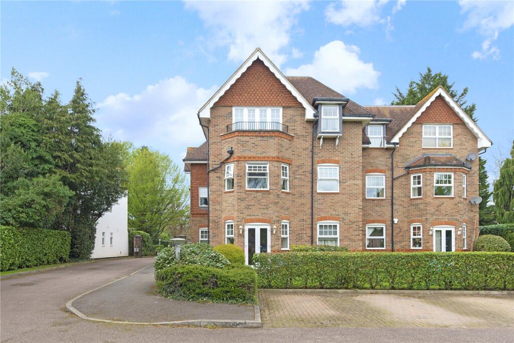 2 bed Apartment for rent in Walton-on-Thames. From Rochills Ltd - Walton-On-Thames