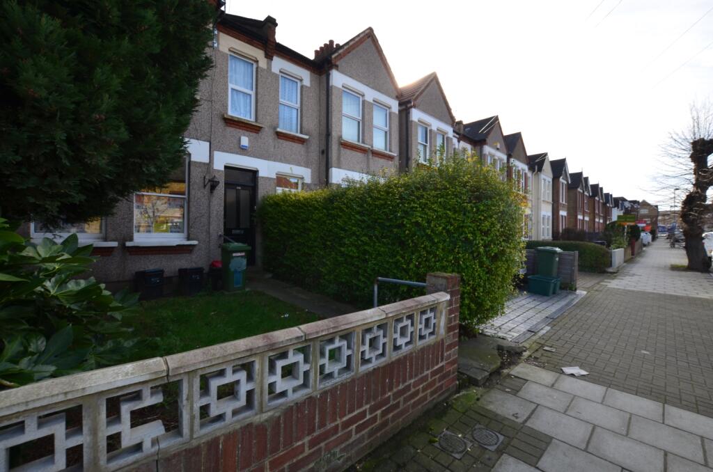 1 bed 1st Floor Flat for rent in Beckenham. From Langford Russell - Beckenham