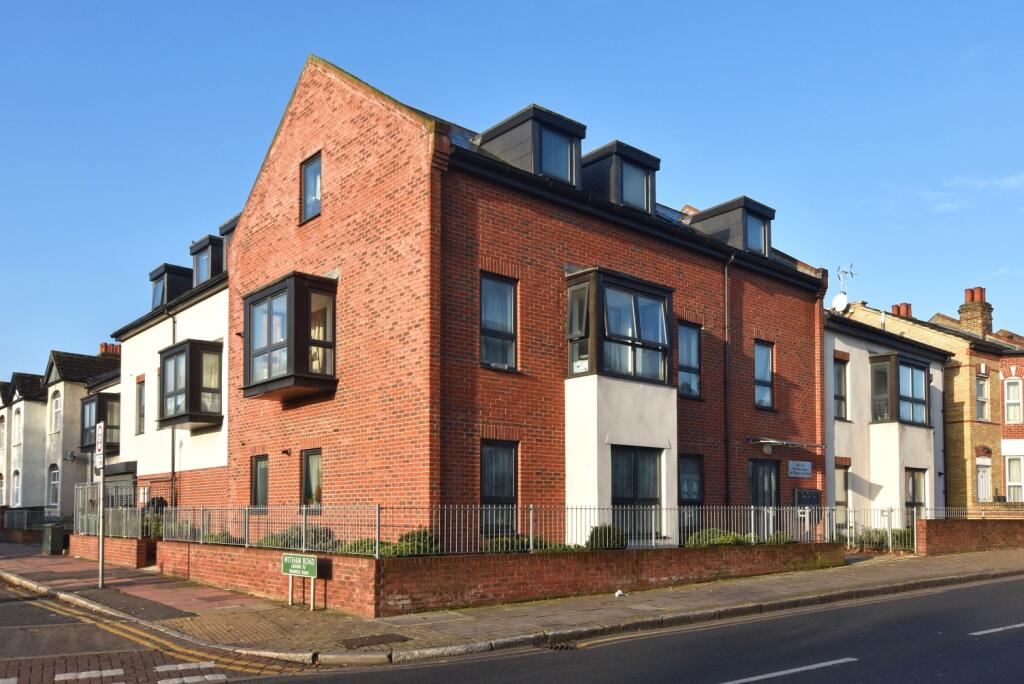 2 bed 1st Floor Flat for rent in Beckenham. From Langford Russell - Beckenham