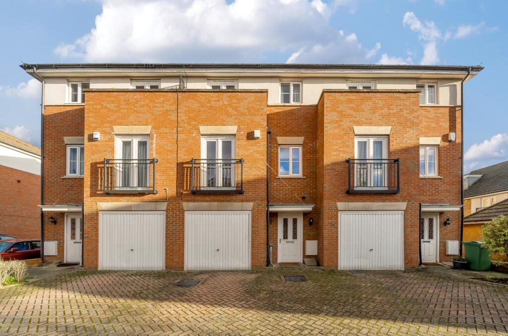 3 bed Town House for rent in Beckenham. From Langford Russell - Beckenham 3 bed Town House for rent in Beckenham. From Langford Russell - Beckenham