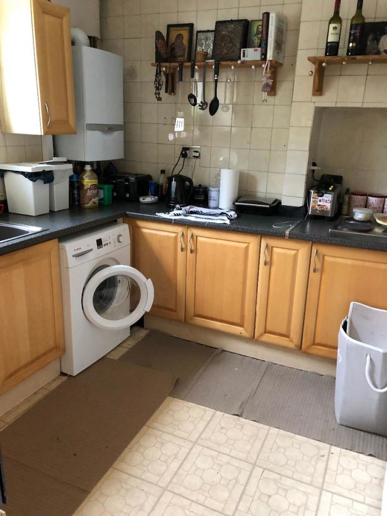 4 bed Semi-Detached House for rent in London. From S H Properties Hendon
