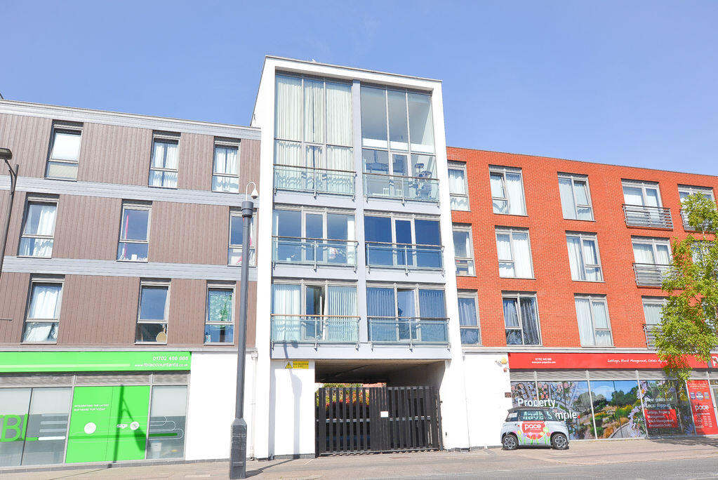 2 bed 1st Floor Flat for rent in Southend-on-Sea. From Belle Vue Property Services - Southend-on-sea