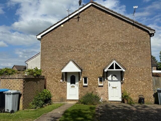 1 bed Semi Detached for rent in Carterton. From David Richings Estate Agents - Carterton 1 bed Semi Detached for rent in Carterton. From David Richings Estate Agents - Carterton