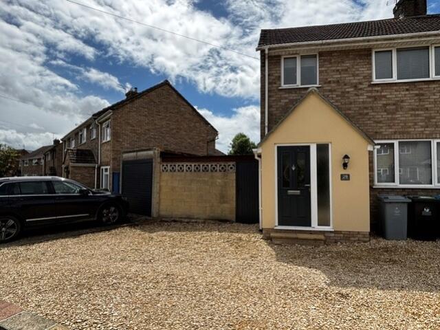 3 bed Semi Detached for rent in Witney. From David Richings Estate Agents - Carterton 3 bed Semi Detached for rent in Witney. From David Richings Estate Agents - Carterton