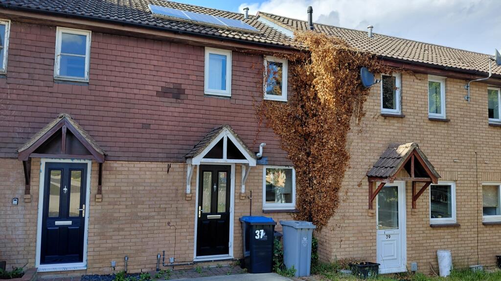 2 bed Mid Terraced House for rent in Carterton. From David Richings Estate Agents - Carterton