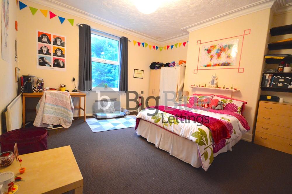 8 bed Mid Terraced House for rent in Leeds. From Big Blue Lettings - Leeds 8 bed Mid Terraced House for rent in Leeds. From Big Blue Lettings - Leeds