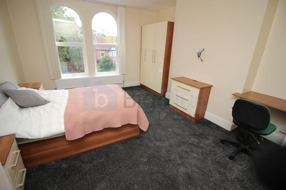 10 bed Mid Terraced House for rent in Leeds. From Big Blue Lettings - Leeds 10 bed Mid Terraced House for rent in Leeds. From Big Blue Lettings - Leeds