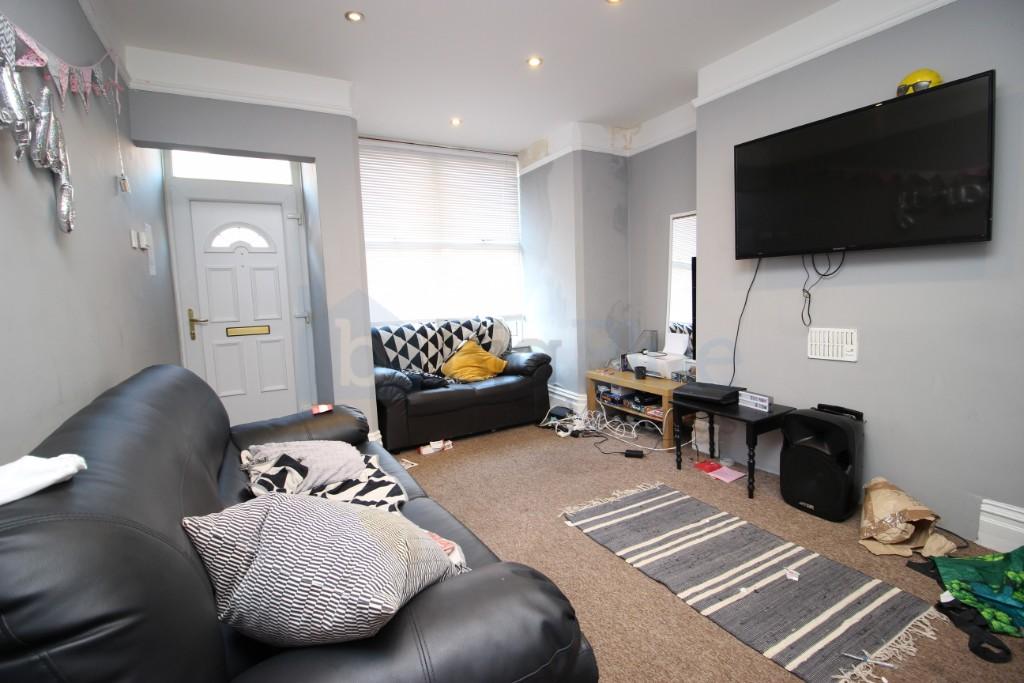6 bed Mid Terraced House for rent in Leeds. From Big Blue Lettings - Leeds