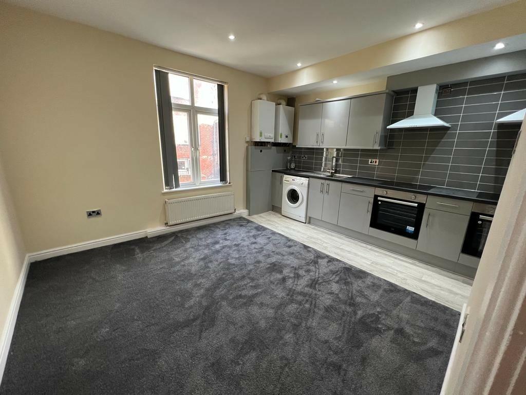 6 bed Mid Terraced House for rent in Leeds. From Big Blue Lettings - Leeds 6 bed Mid Terraced House for rent in Leeds. From Big Blue Lettings - Leeds