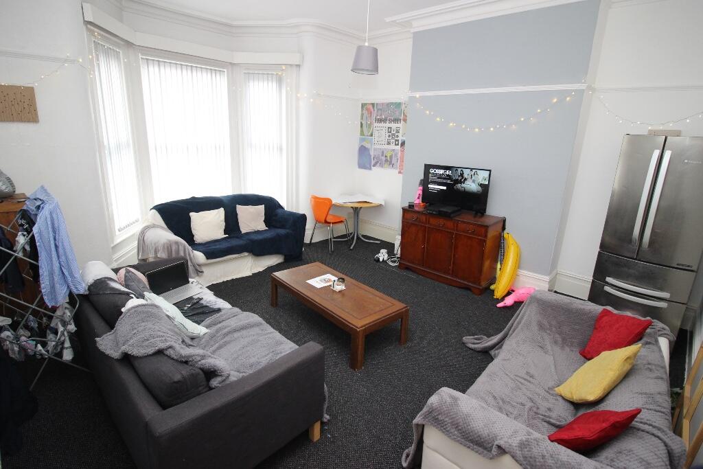 6 bed Mid Terraced House for rent in Leeds. From Big Blue Lettings - Leeds 6 bed Mid Terraced House for rent in Leeds. From Big Blue Lettings - Leeds