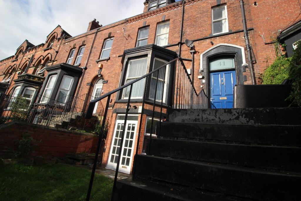 8 bed Mid Terraced House for rent in Leeds. From Big Blue Lettings - Leeds 8 bed Mid Terraced House for rent in Leeds. From Big Blue Lettings - Leeds