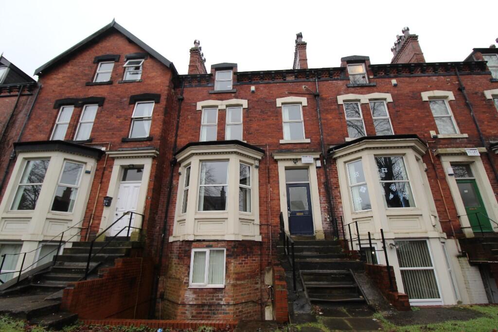 9 bed Mid Terraced House for rent in Leeds. From Big Blue Lettings - Leeds