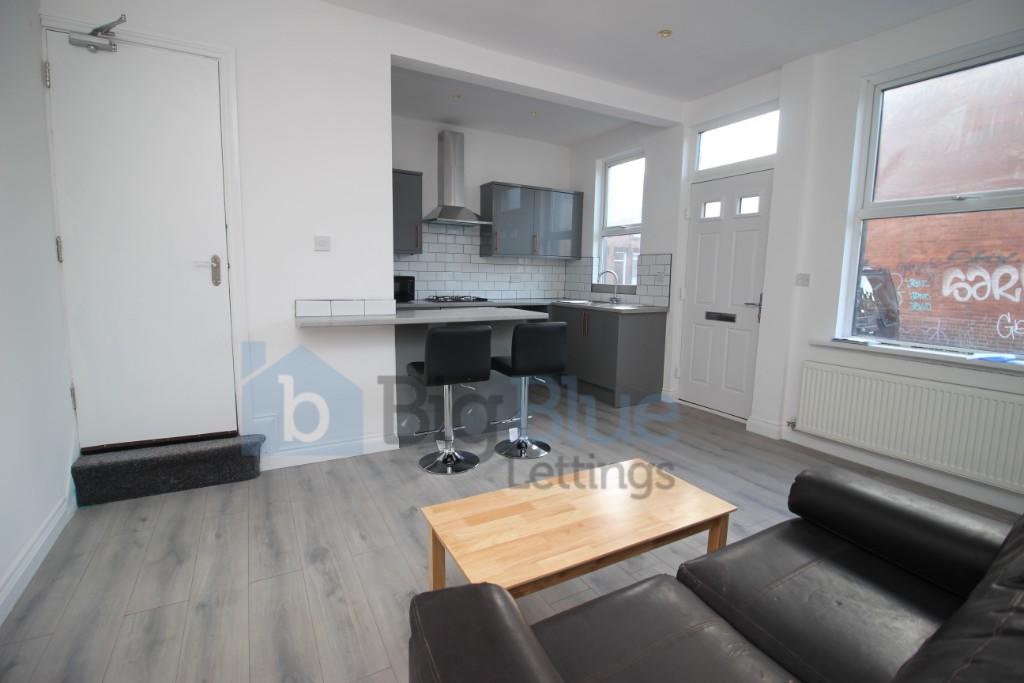 2 bed Mid Terraced House for rent in Leeds. From Big Blue Lettings - Leeds