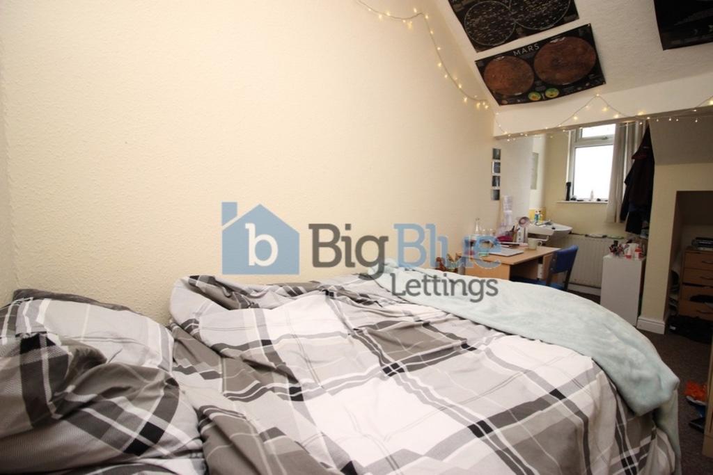 7 bed Mid Terraced House for rent in Leeds. From Big Blue Lettings - Leeds