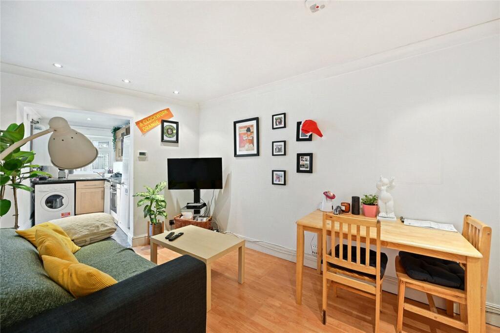 1 bed Apartment for rent in London. From Winkworth - Shepherds Bush