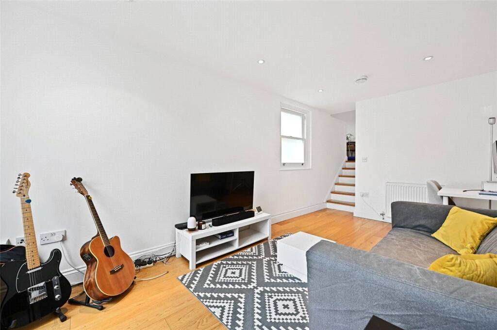 1 bed Apartment for rent in Hammersmith. From Winkworth - Shepherds Bush