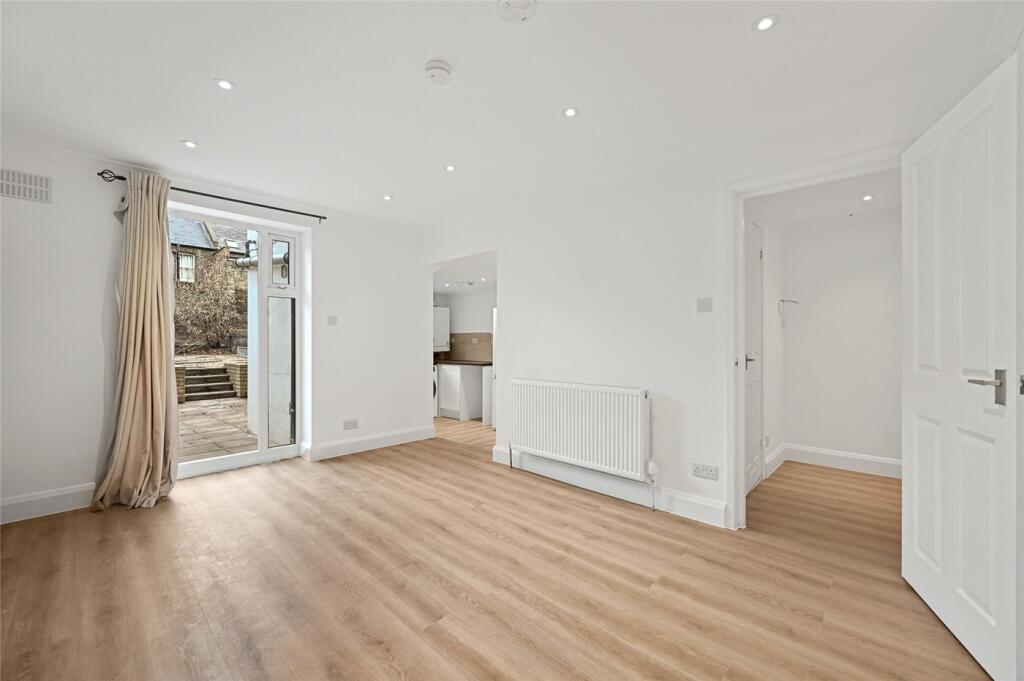1 bed Apartment for rent in Hammersmith. From Winkworth - Shepherds Bush