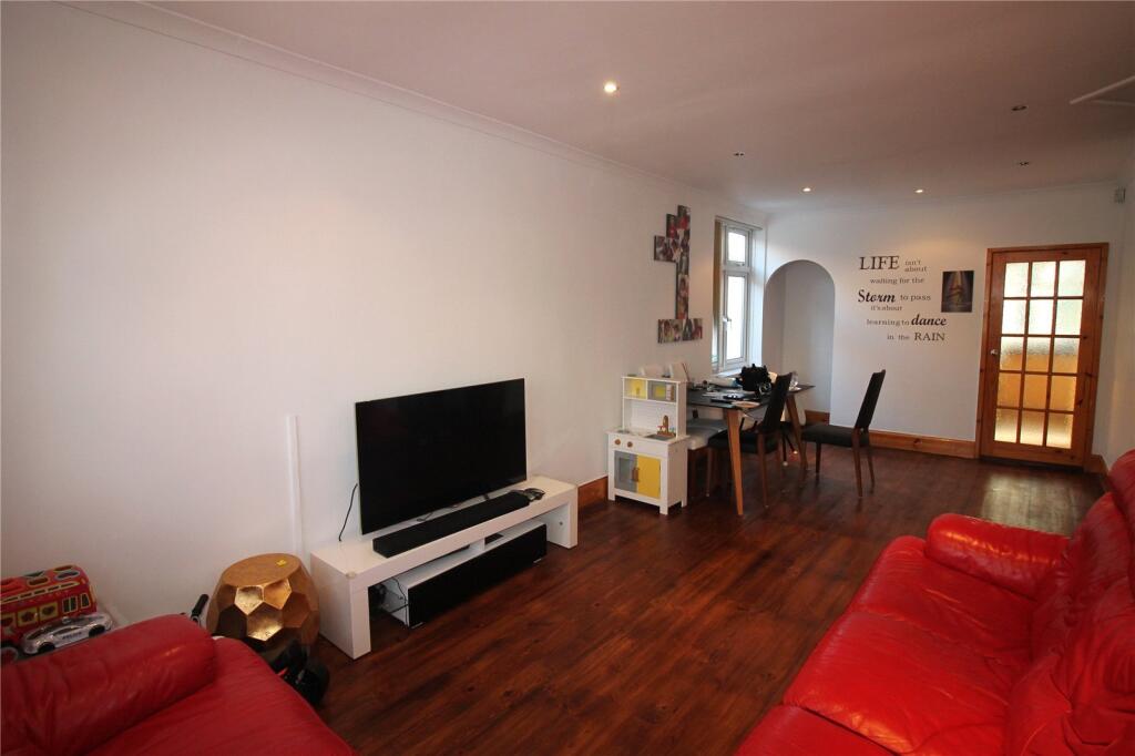 2 bed Bungalow for rent in Greenford. From Ellis & Co - Wembley