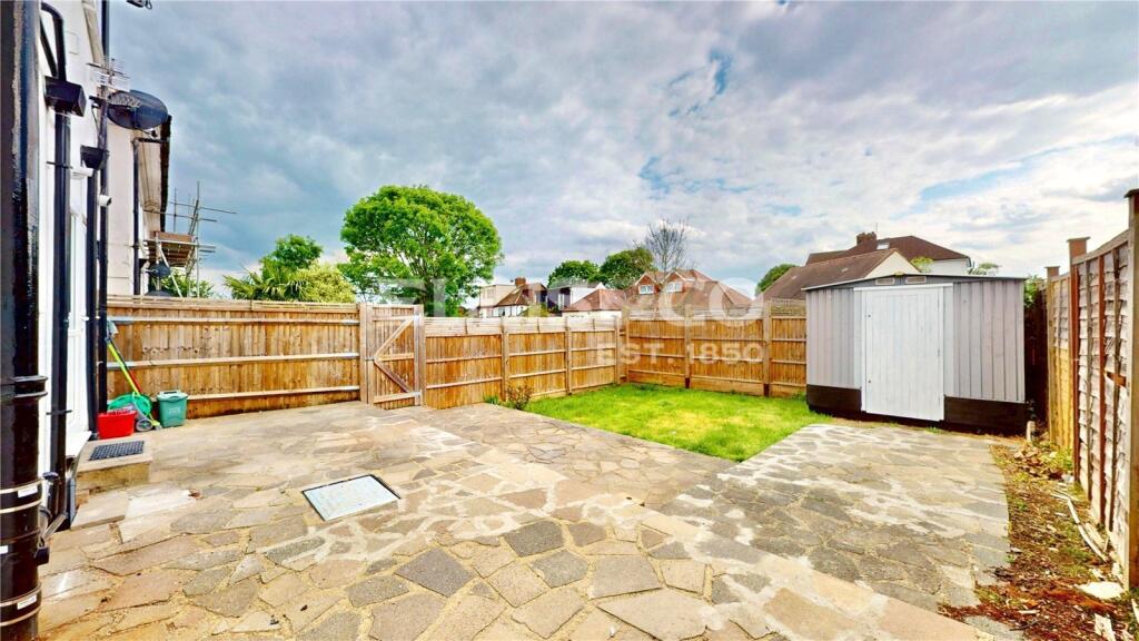 2 bed Annexe for rent in Greenford. From Ellis & Co - Wembley
