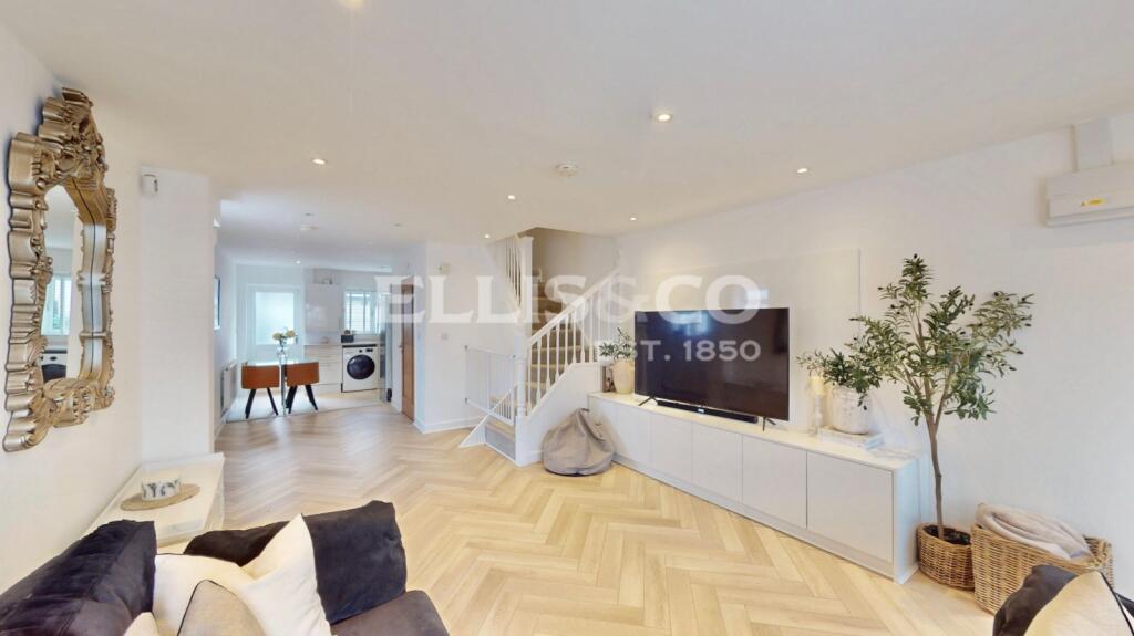 2 bed End of Terrace for rent in Greenford. From Ellis & Co - Wembley