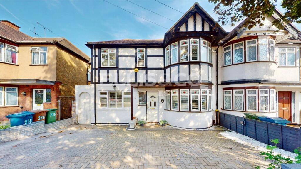 5 bed Semi Detached for rent in Harrow. From Ellis & Co - Wembley 5 bed Semi Detached for rent in Harrow. From Ellis & Co - Wembley