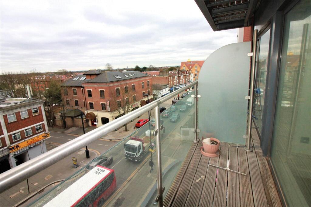 2 bed Apartment for rent in Southall. From Ellis & Co - Wembley 2 bed Apartment for rent in Southall. From Ellis & Co - Wembley
