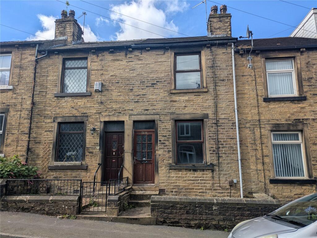 2 bed Mid Terraced House for rent in Calverley. From Whitegates - Bradford 2 bed Mid Terraced House for rent in Calverley. From Whitegates - Bradford