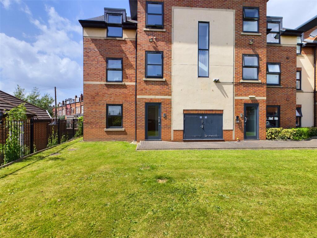 2 bed Apartment for rent in Leeds. From Whitegates - Bradford