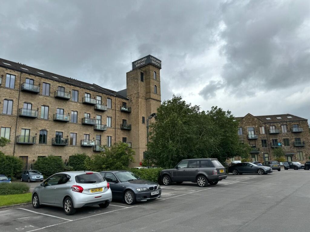 1 bed Apartment for rent in Mirfield. From Whitegates - Bradford