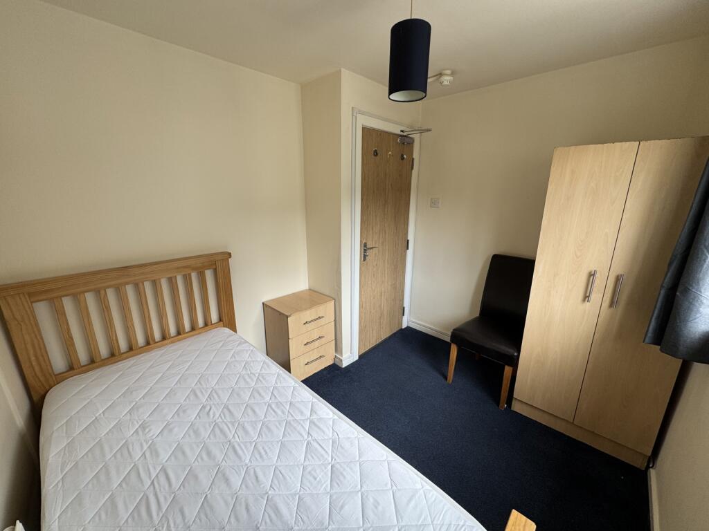 1 bed House Share for rent in Todmorden. From Whitegates - Bradford 1 bed House Share for rent in Todmorden. From Whitegates - Bradford