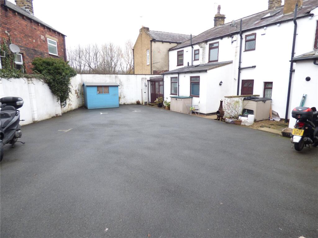 1 bed Mid Terraced House for rent in Liversedge. From Whitegates - Cleckheaton