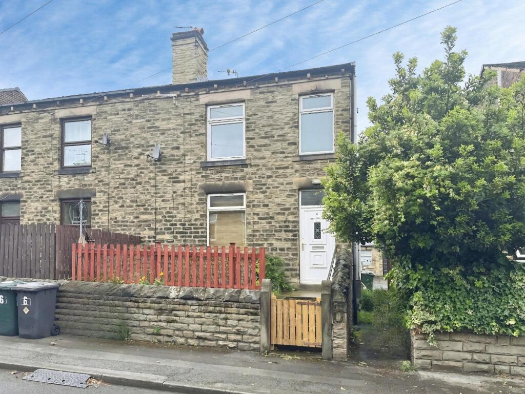 1 bed End of Terrace for rent in Liversedge. From Whitegates - Cleckheaton 1 bed End of Terrace for rent in Liversedge. From Whitegates - Cleckheaton
