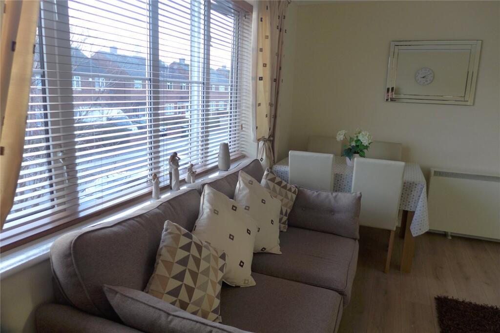 1 bed Apartment for rent in Hawkesbury. From Whitegates - Coventry