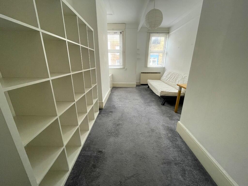 1 bed 1st Floor Flat for rent in Islington. From Quest Property Services - London