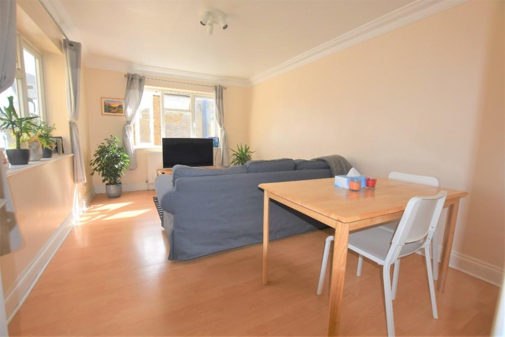 2 bed 1st Floor Flat for rent in London. From Quest Property Services - London