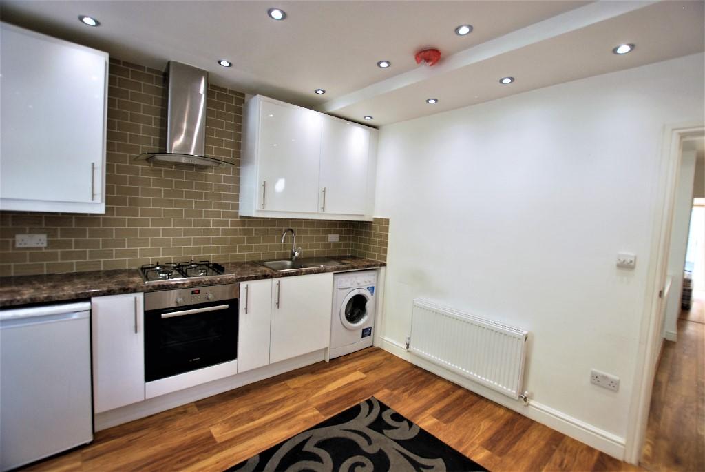 2 bed 1st Floor Flat for rent in London. From Quest Property Services - London