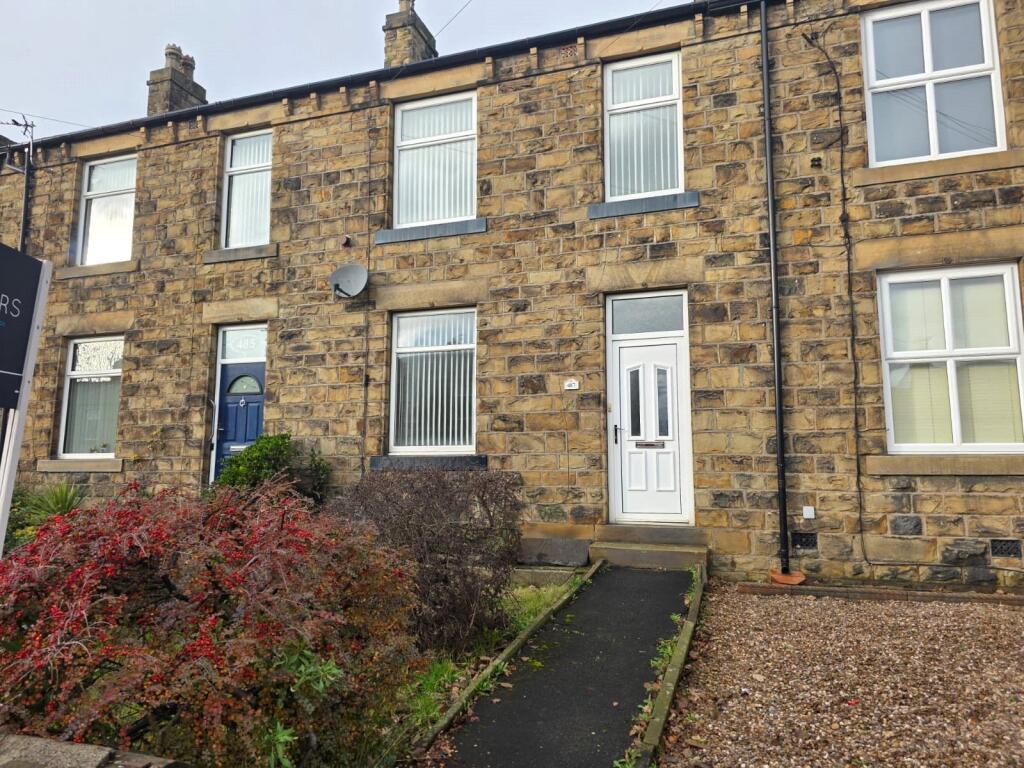 3 bed Mid Terraced House for rent in Briestfield. From Whitegates - Dewsbury 3 bed Mid Terraced House for rent in Briestfield. From Whitegates - Dewsbury