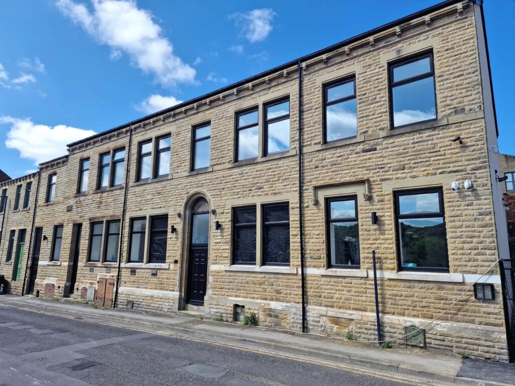2 bed Apartment for rent in Dewsbury. From Whitegates - Dewsbury