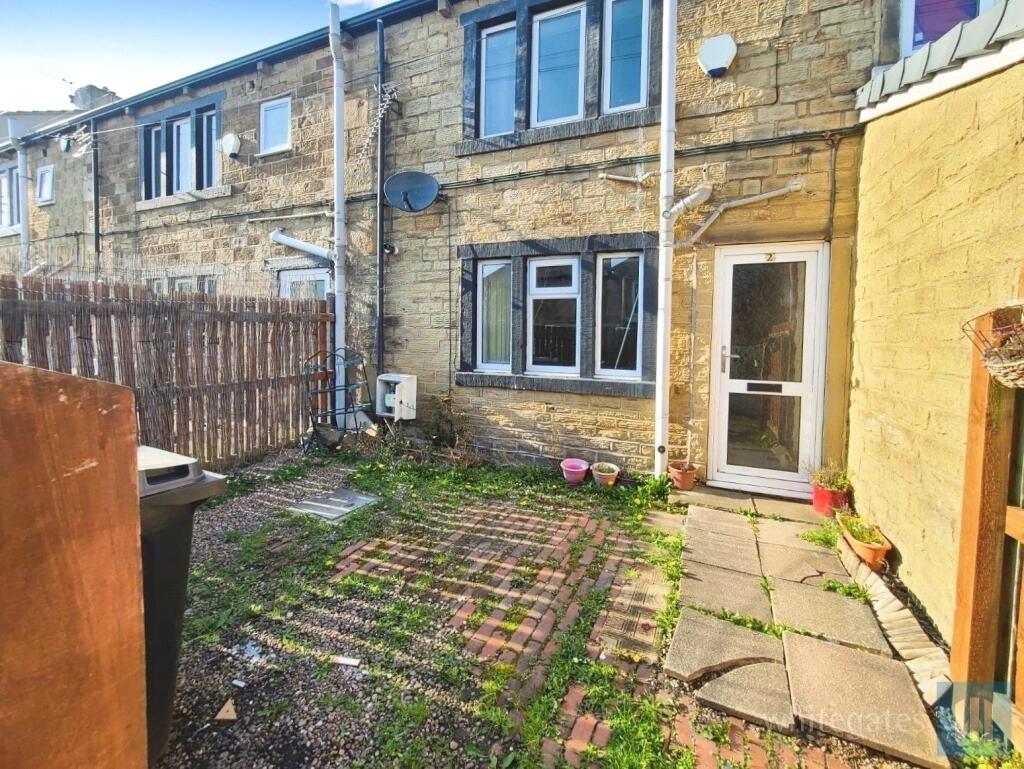 2 bed Mid Terraced House for rent in Dewsbury. From Whitegates - Dewsbury