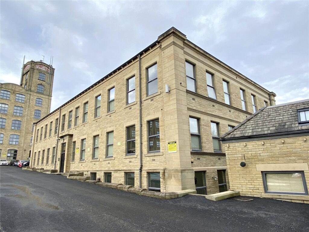 1 bed Apartment for rent in Batley. From Whitegates - Dewsbury
