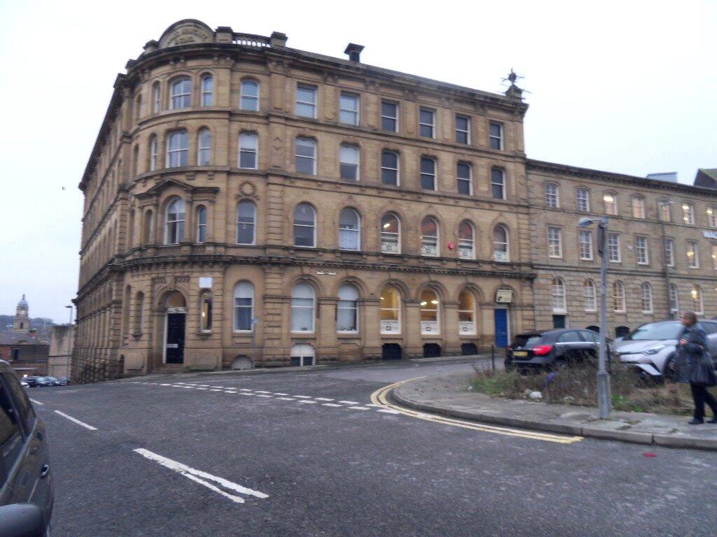 4 bed Studio for rent in Dewsbury. From Whitegates - Dewsbury 4 bed Studio for rent in Dewsbury. From Whitegates - Dewsbury