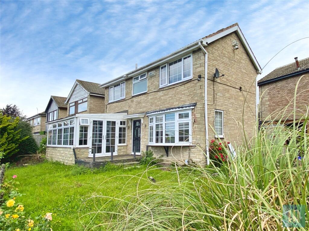3 bed Detached for rent in Dewsbury. From Whitegates - Dewsbury
