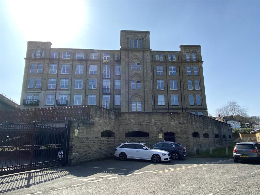 2 bed Apartment for rent in Dewsbury. From Whitegates - Dewsbury